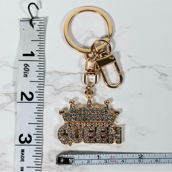 4 Queen Gold-Tone Keychain Bag Charms - Picture 4 of 5